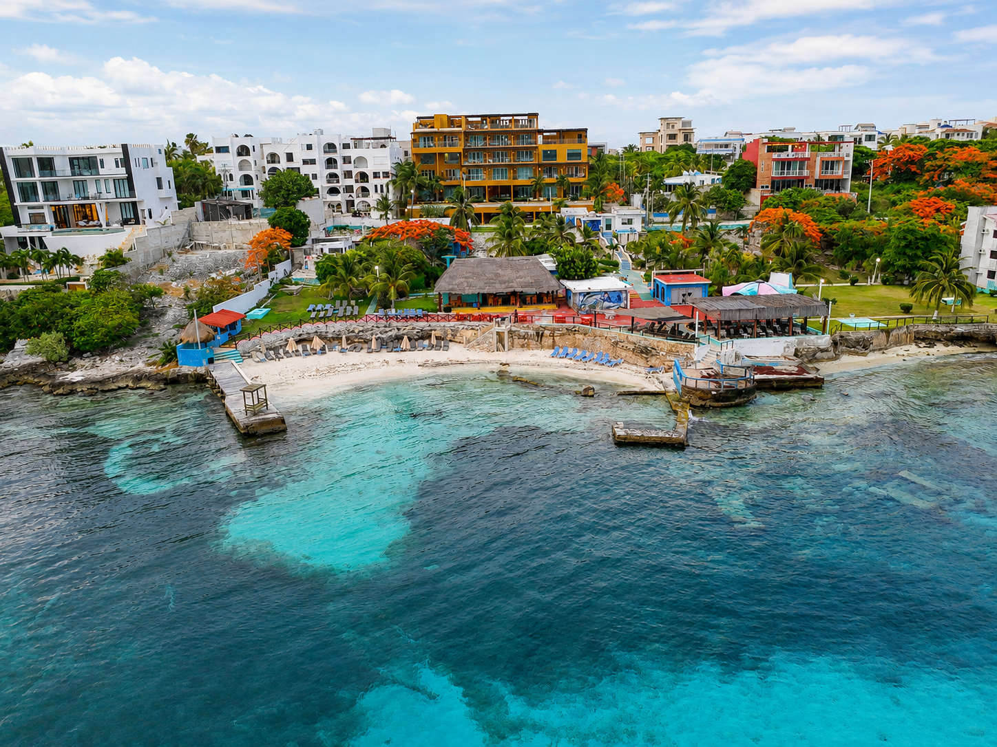 Coastline near Garrafón de Castilla and the south end of Isla Mujeres